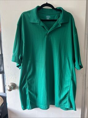 Men's Green Performance Polo - Classic Short Sleeve